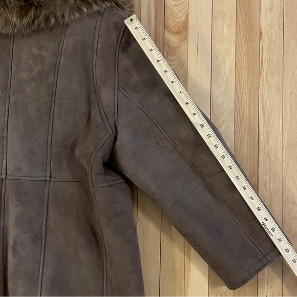 Vintage 1970s Luxurious Lanvin Deep Taupe Fur Collar Suede Coat - Size 14 - Picture 13 of 16